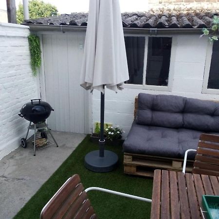 Agreable Maison Avec Cour A 10Min De Liege Herstal Exterior photo