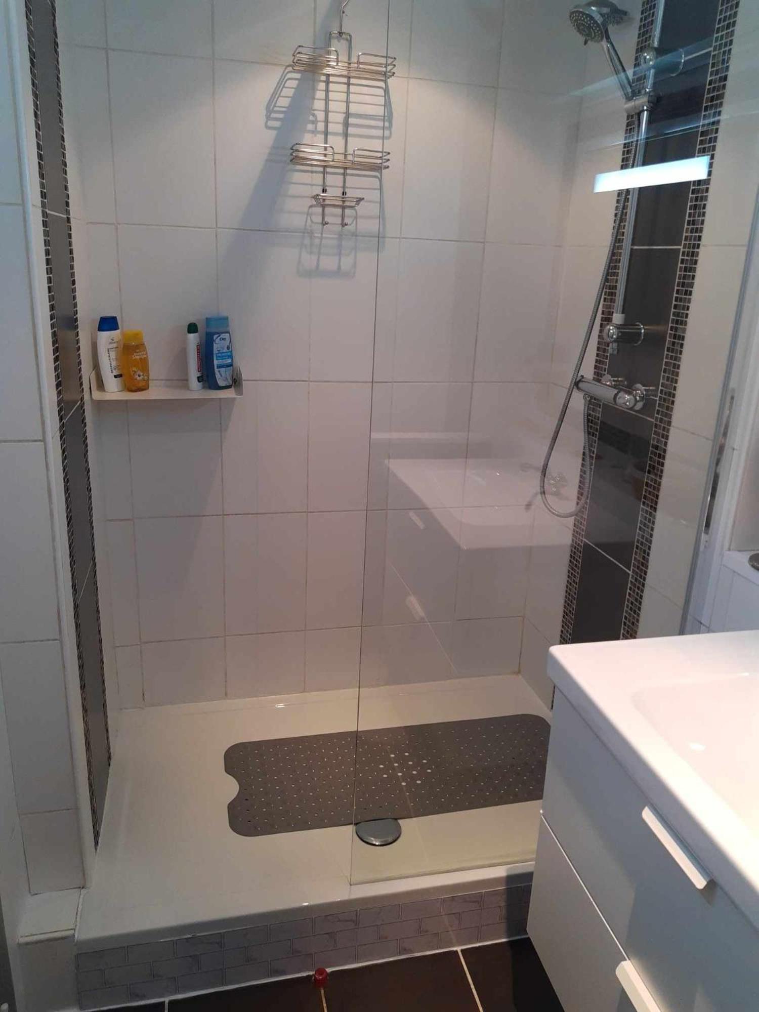 Agreable Maison Avec Cour A 10Min De Liege Herstal Exterior photo